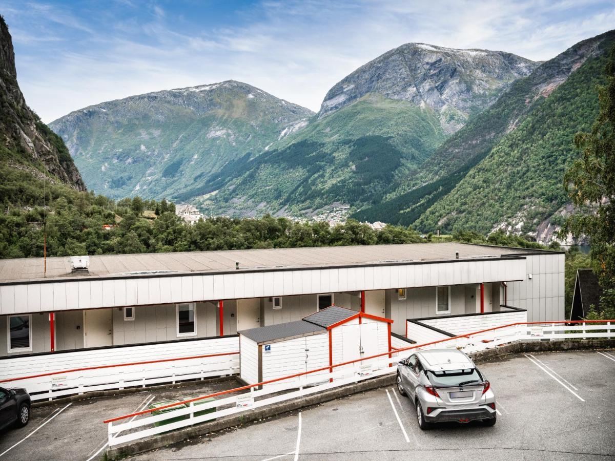 Trolltunga Hostel Тисседал Экстерьер фото