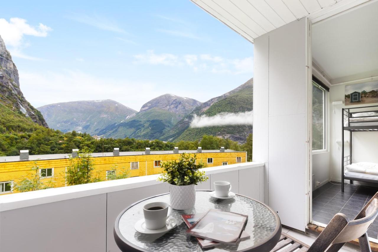 Trolltunga Hostel Тисседал Экстерьер фото